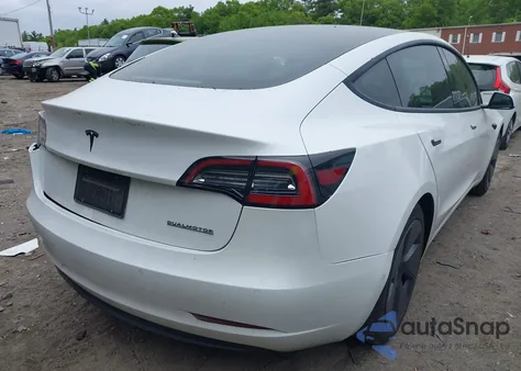 2021 Tesla Model 3 Long Range Dual Motor All-Wheel Drive z USA, uszkodzony, nr VIN 5YJ3E1EB2MF049237